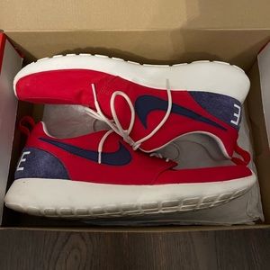 Nike Roshe One Size 11